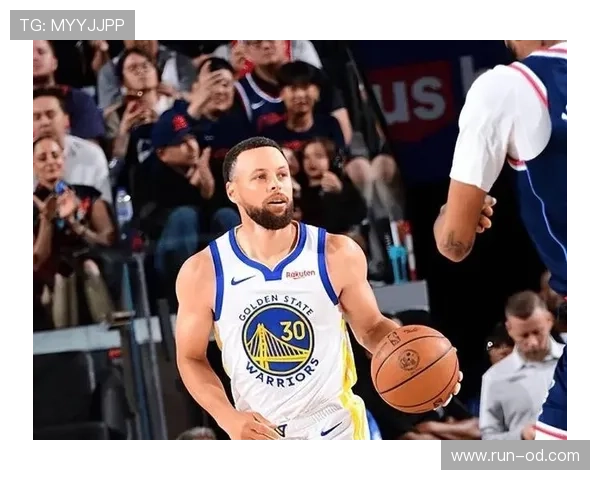 库里无球跑动拉开空间比上季三分威胁更稳定