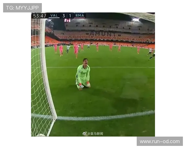 库尔图瓦：禁区统治与高球处理构筑的防守安全堡垒