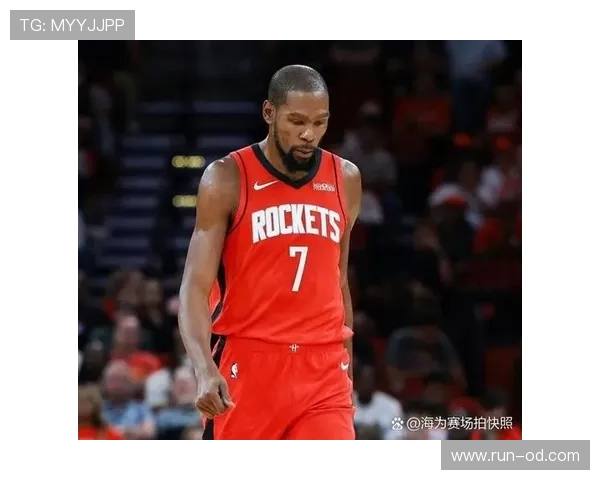 杜兰特单打主导进攻，得分效率胜过库里