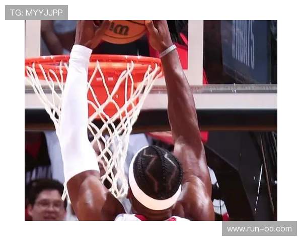 班恩无球跑动制造空位，三分效率领跑后卫群