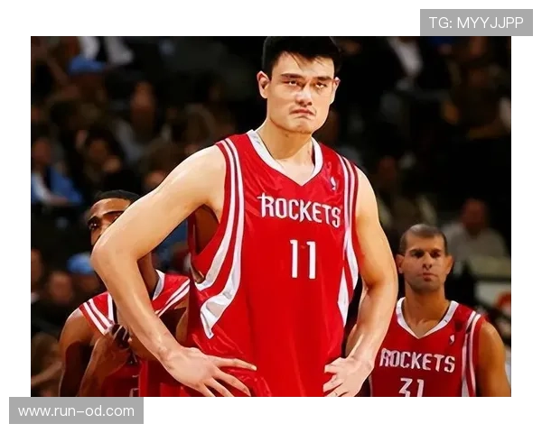 奥拉朱旺低位单打提升效率 领先姚明篮下终结能力明显